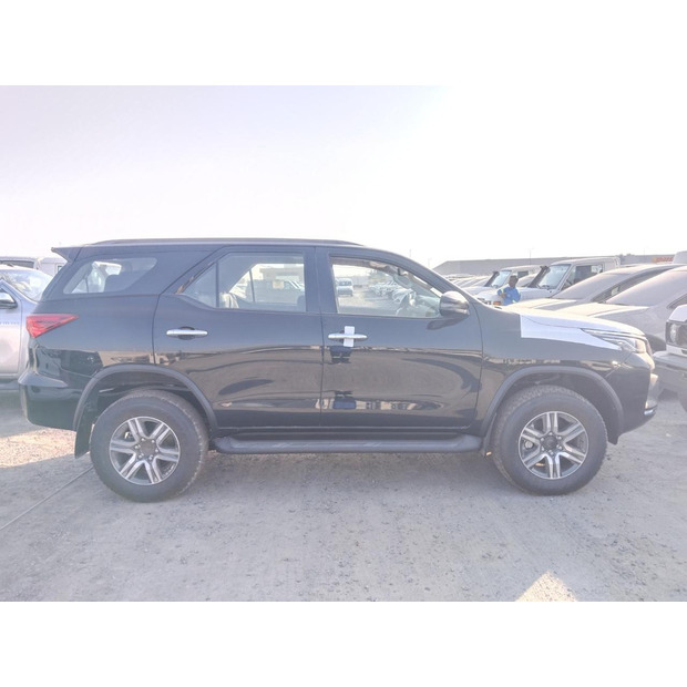 2025 Toyota FORTUNER-45112724
