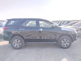 2025-toyota-fortuner-45112724