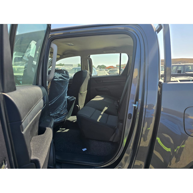 2025 Toyota HI-LUX-45112729