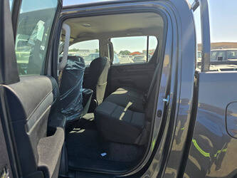 2025-toyota-hi-lux-45112729