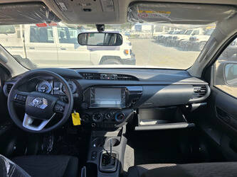 2025-toyota-hi-lux-45112730