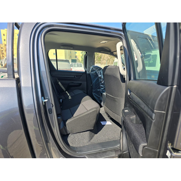 2025 Toyota HI-LUX-45112732