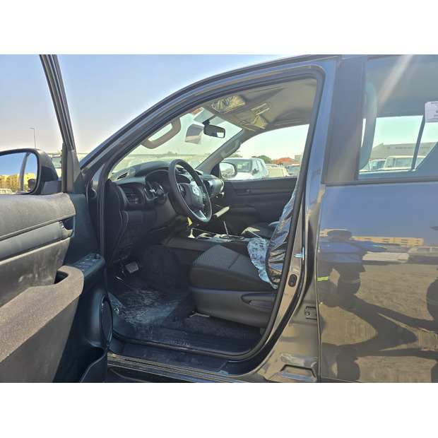 2025 Toyota HI-LUX-45112733