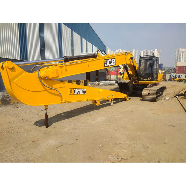 2025 JCB 245LR-45112758