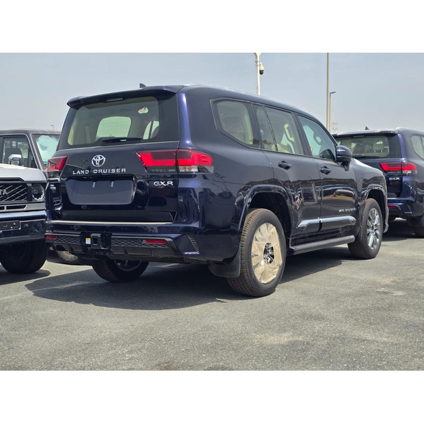 2024 Toyota LAND CRUISER-45112769