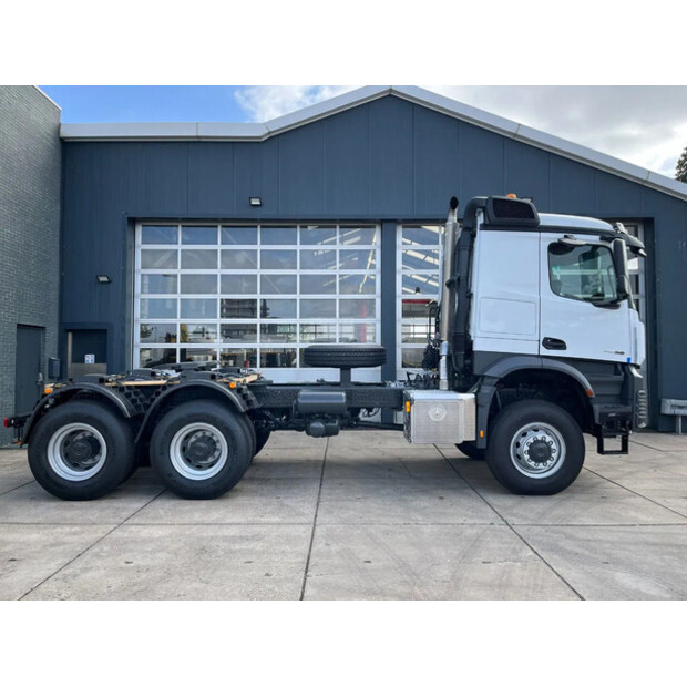 2025 Mercedes-Benz Arocs 4058 AS-45113308