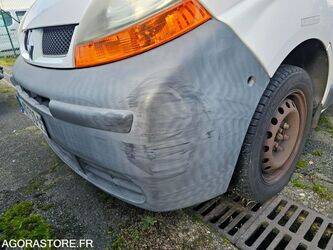 2005-renault-trafic-1409156-45127828