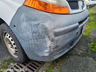 2005-renault-trafic-1409156-45127830