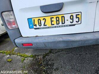 2005-renault-trafic-1409156-45127842