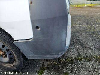 2005-renault-trafic-1409156-45127844