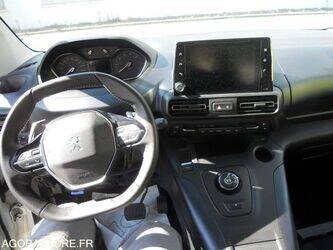 2020-peugeot-rifter-1409188-45128142