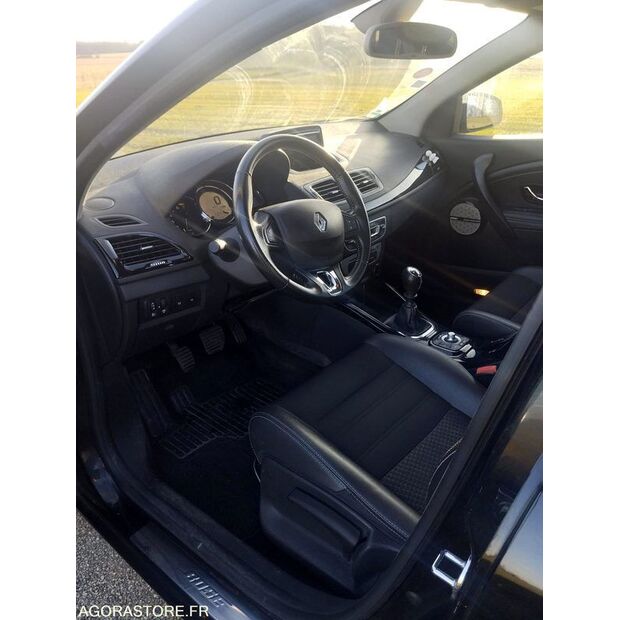 2015 رينو Megane-45128189