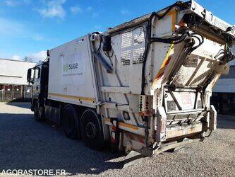 2015-man-26-400-45128195