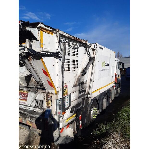 2015 مان 26.400-45128196