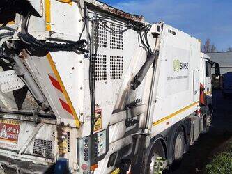 2015-man-26-400-45128196