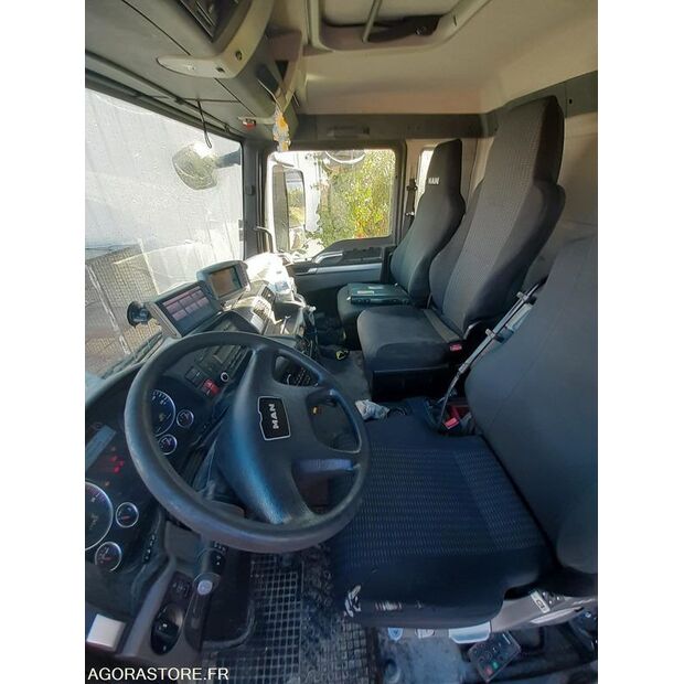 2015 مان 26.400-45128198