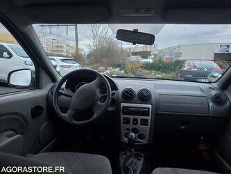 2008-dacia-logan-1409198-45128242