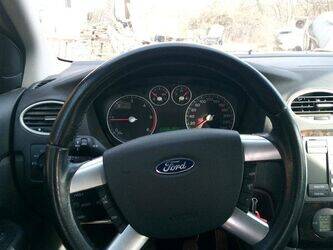 2006-ford-focus-1409205-45128281