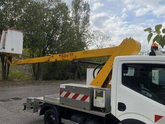 2014-nissan-cabstar-1409220-45128424