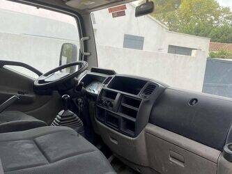 2014-nissan-cabstar-1409220-45128430