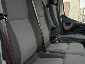 2014-nissan-nv400-1409221-45128437