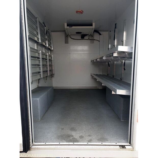 2014 NISSAN NV400-45128440