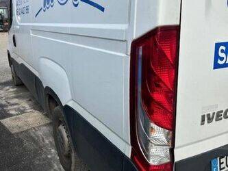 iveco-daily-35-150-1409229-45128489