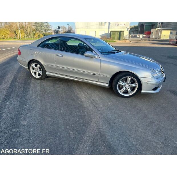 2002 Mercedes-Benz CLK-45128560