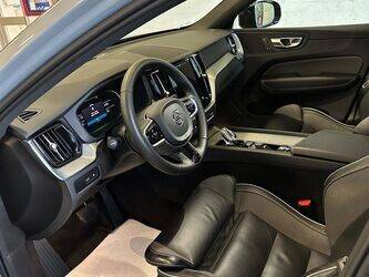 2023-volvo-xc60-45128653