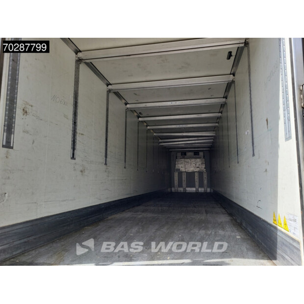 2020 كرون Carrier Vector 1550-45129941