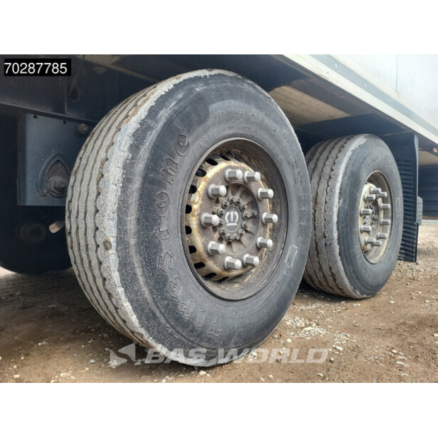 2020 كرون Carrier Vector 1550-45129979