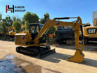 صورة ل حفارات 2025 كاتربيلر 305.5E2