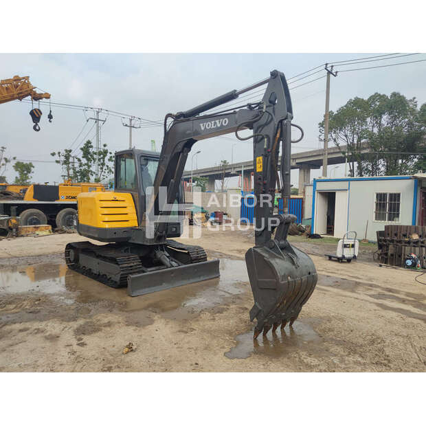 2022 فولفو EC60C-45130489