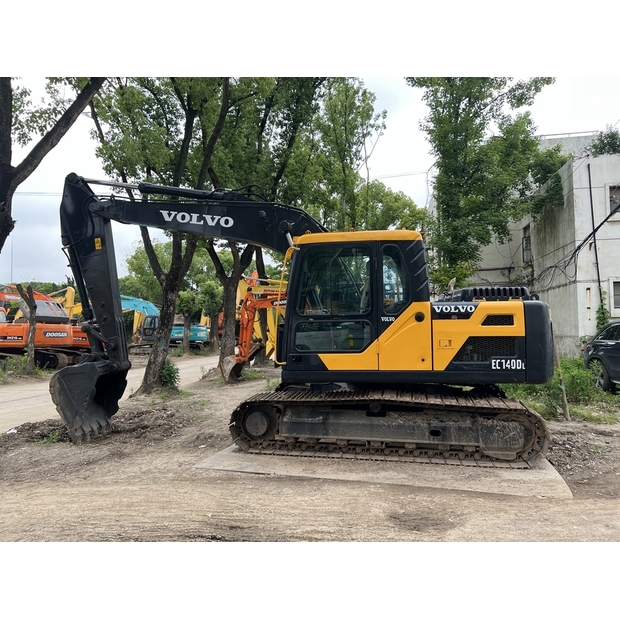 2022 Volvo EC140DL-45130582