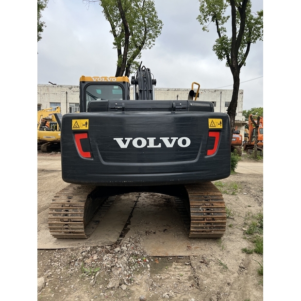 2022 Volvo EC140DL-45130585
