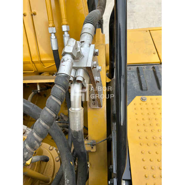 2024 Caterpillar 330GC-45131408