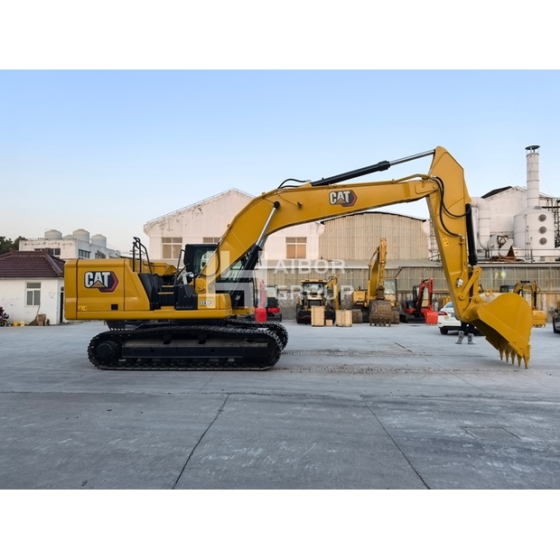 2024 كاتربيلر 323GC-45131433