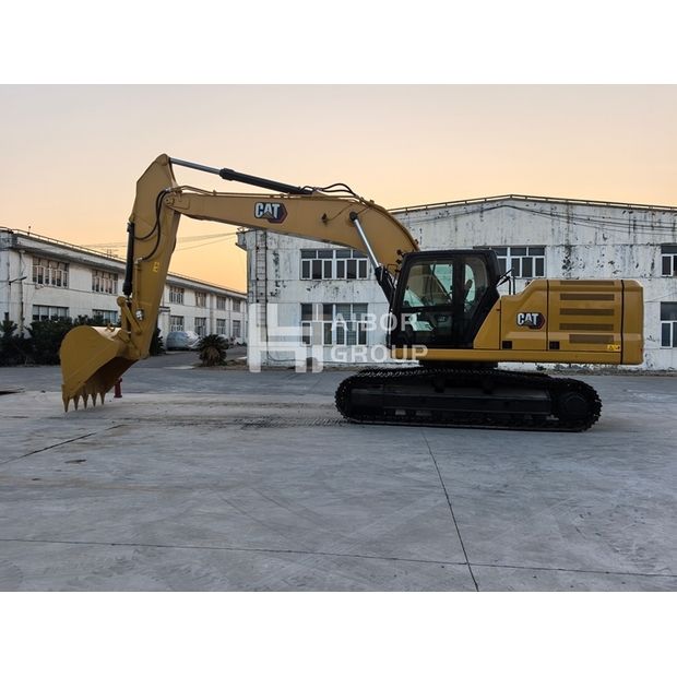 2024 كاتربيلر 323GC-45131435