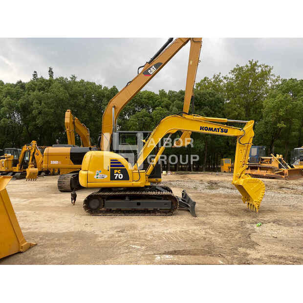 2022 كوماتسو PC70-45131578