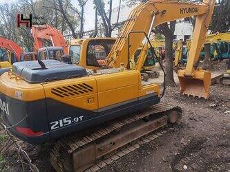 2022-hyundai-215-9t-45131616