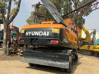 2018-hyundai-210w-9-1409363-45131926