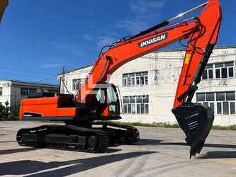 صورة ل حفارات 2024 دووسان DX225 للبيع في الصّين