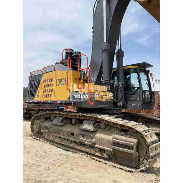 2023 فولفو EC950-45132145