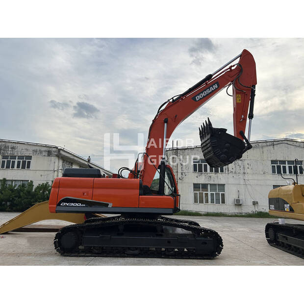 2023 Doosan DX300-45132164