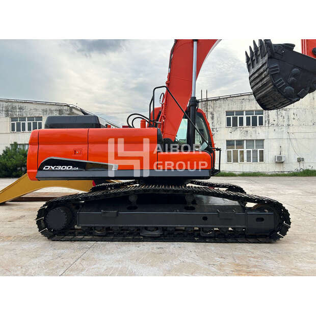 2023 Doosan DX300-45132177