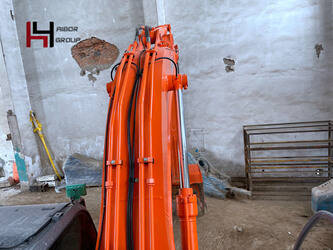 2022-hitachi-zx200-3-1409385-45132256