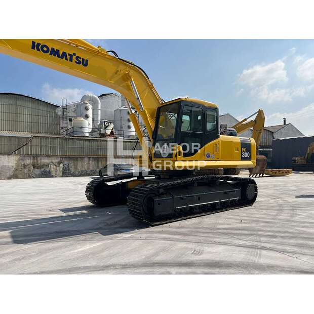 2024 Komatsu PC300-7-45132270