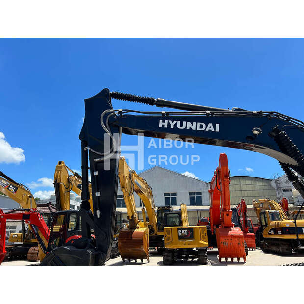 2022 Hyundai R220LC-9S-45132277