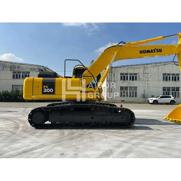 2024 Komatsu PC300-7-45132288