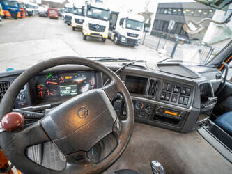 2009-volvo-fm-330-1409410-45132907